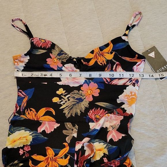 Guess Tamiko Printed O-Ring Jumpsuit - Picture 10 of 11